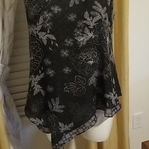 Blouse in size 14/16.